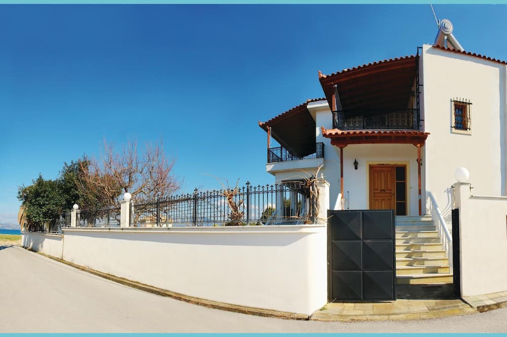 Photo of Outdoor in Assos-Lechaio