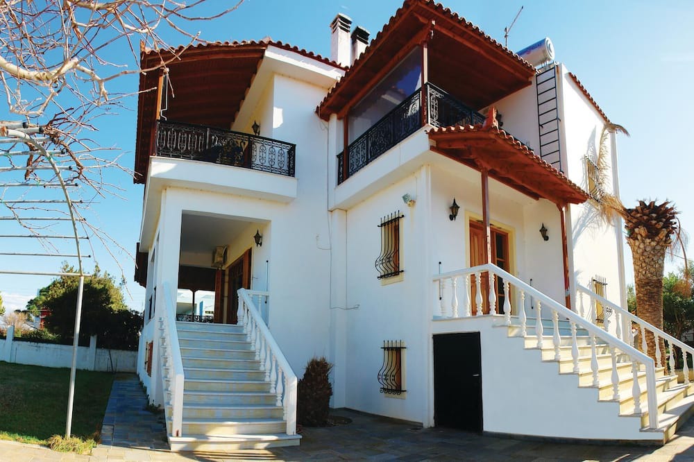 Photo of Outdoor in Assos-Lechaio