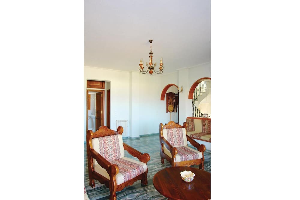Photo of Bedroom in Assos-Lechaio