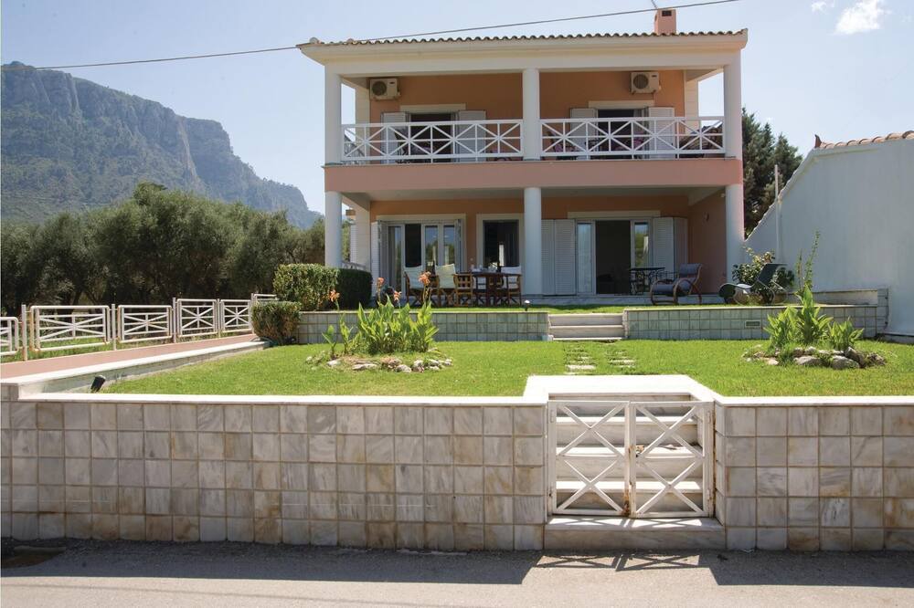 Photo of Outdoor in Diakofto