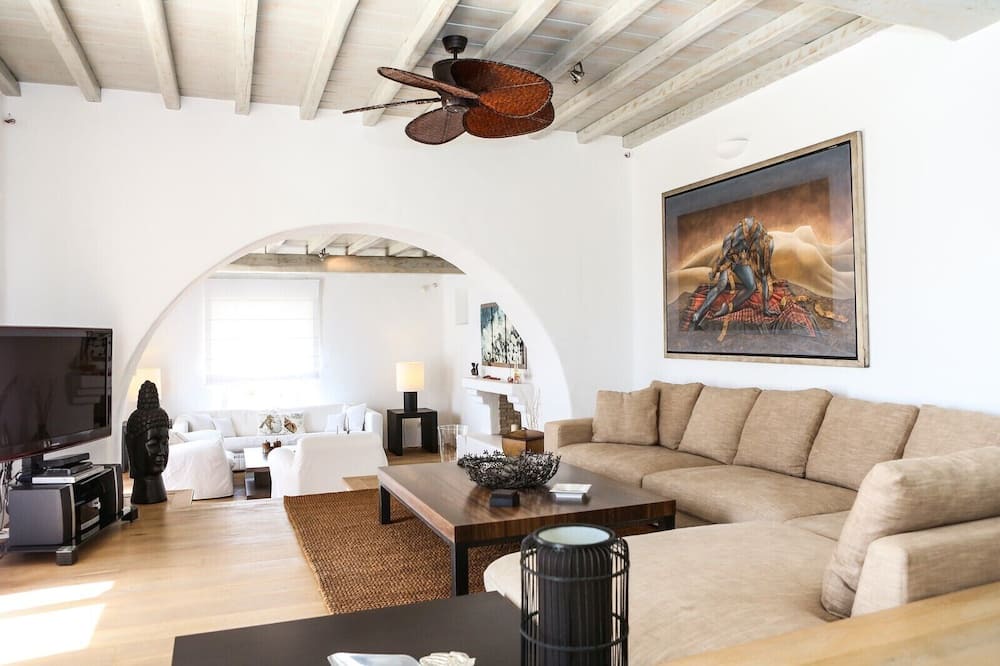 Photo of Livingroom in Agios Stefanos