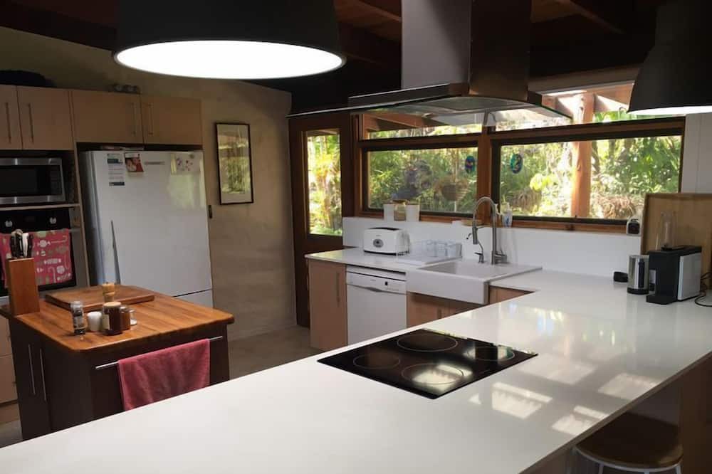 Photo of Kitchen in Maudsland