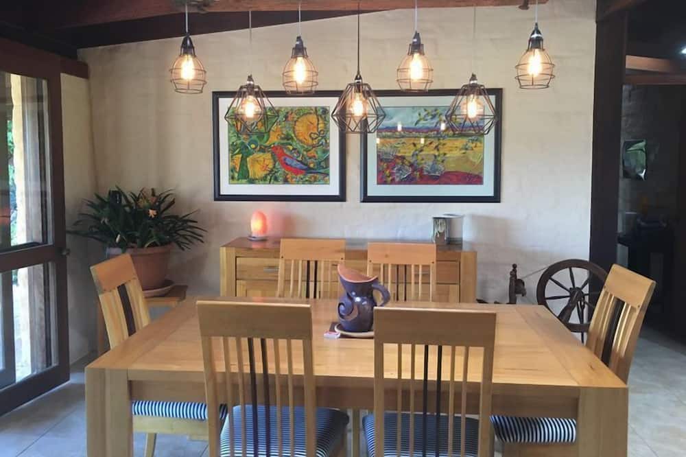 Photo of Kitchen in Maudsland