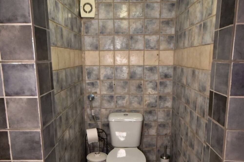 Photo of Bathroom in Pella Region