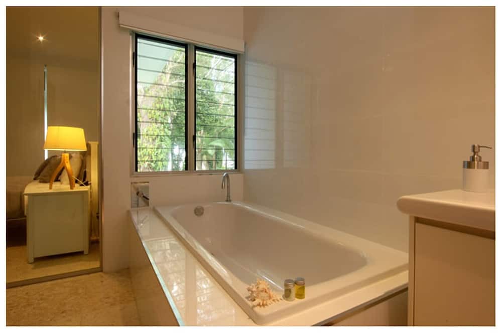 Photo of Bathroom in Bramston Beach
