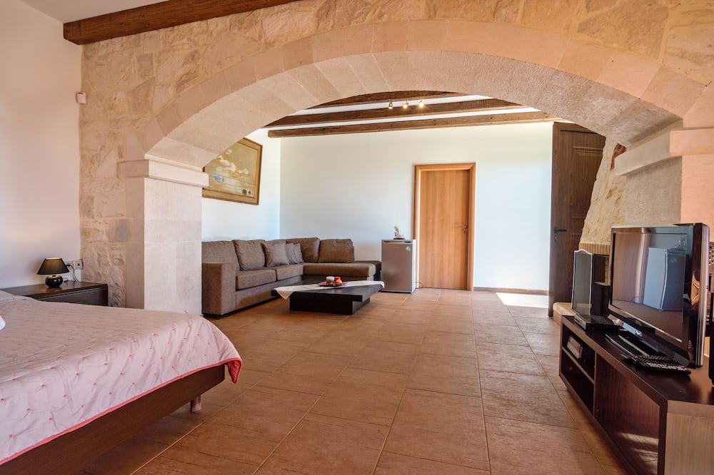 Photo of Bedroom in Kaloniktis