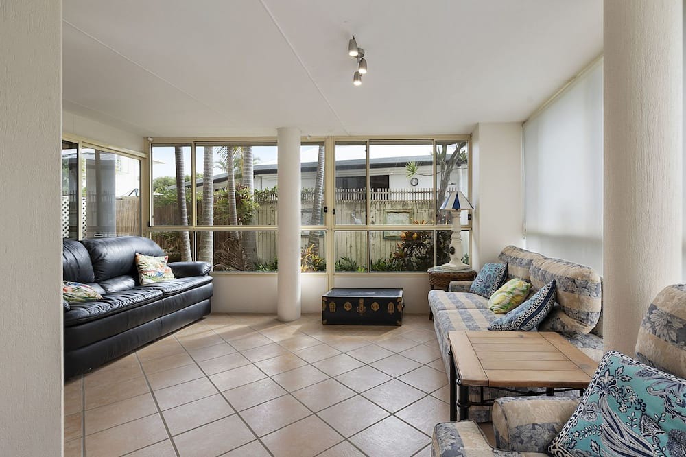 Photo of Livingroom in Castaways Beach