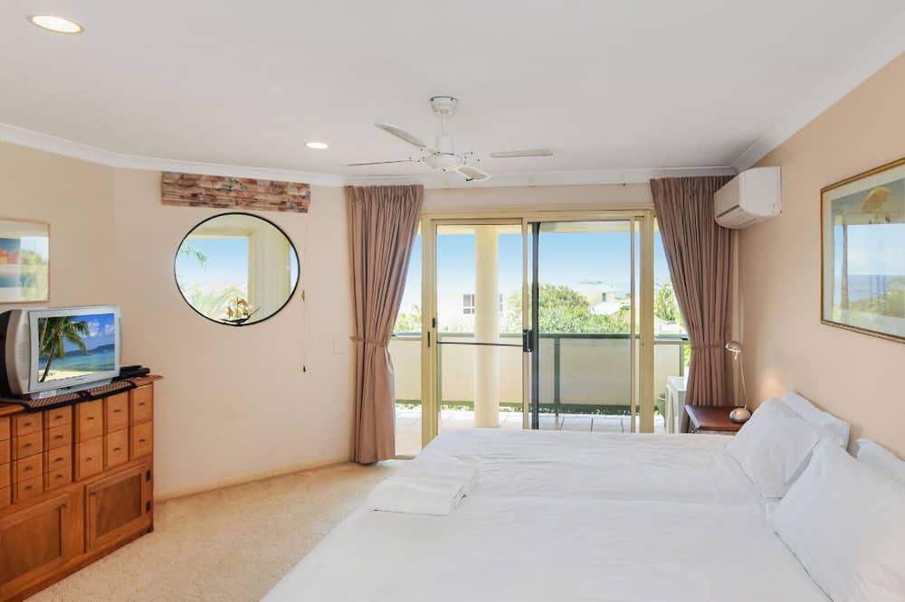 Photo of Bedroom in Castaways Beach