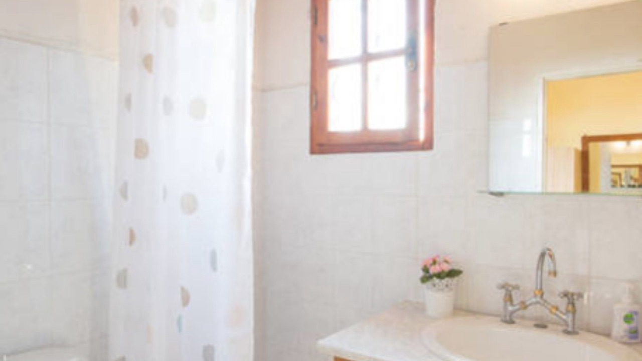 Photo of Bathroom in Saronikos