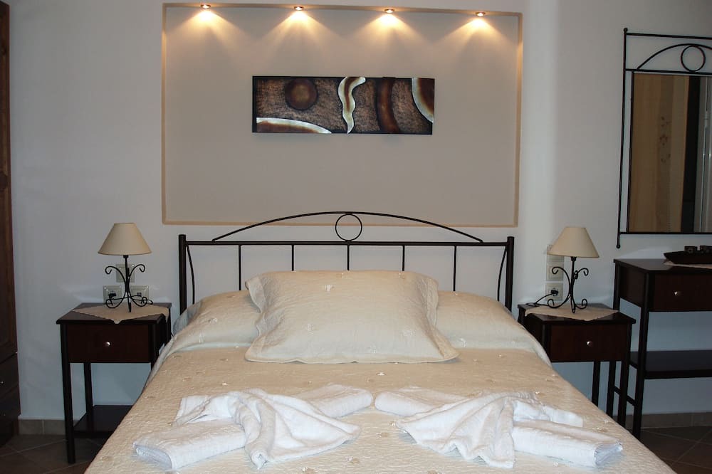 Photo of Bedroom in Avlemonas