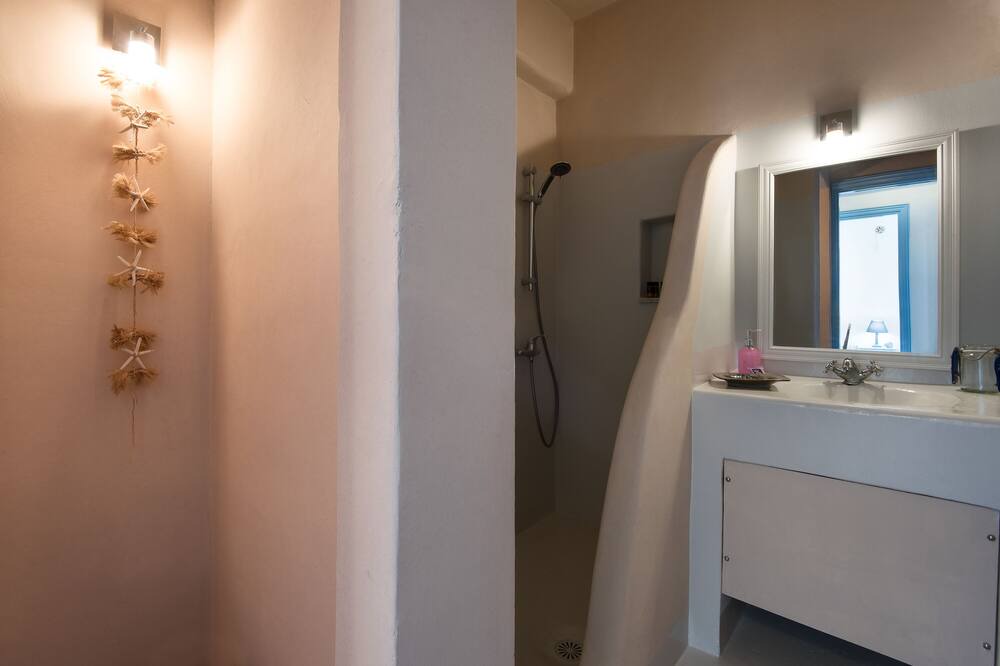Photo of Bathroom in Houlakia