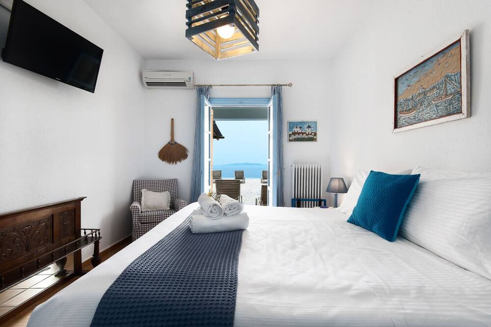 Photo of Bedroom in Houlakia