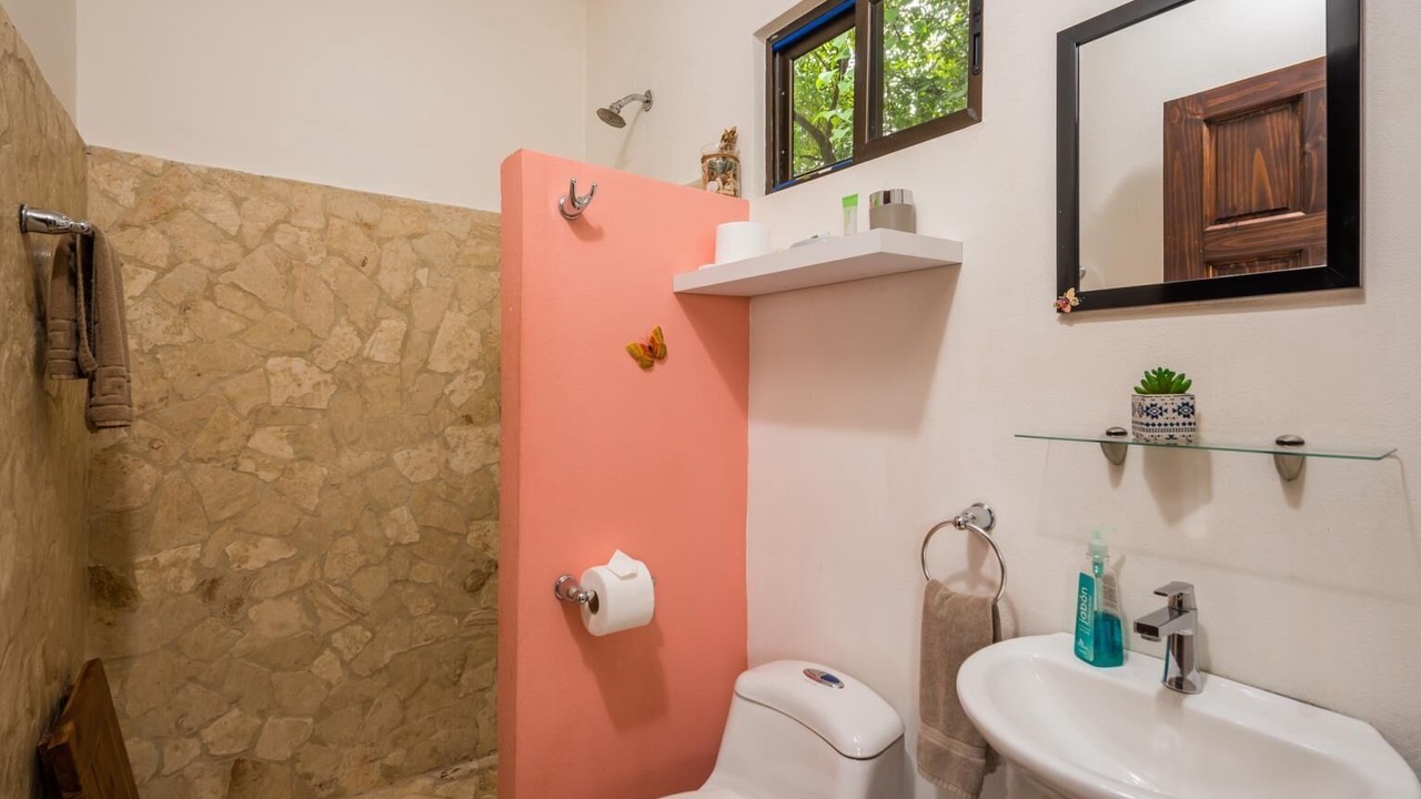 Photo of Bathroom in Potrero