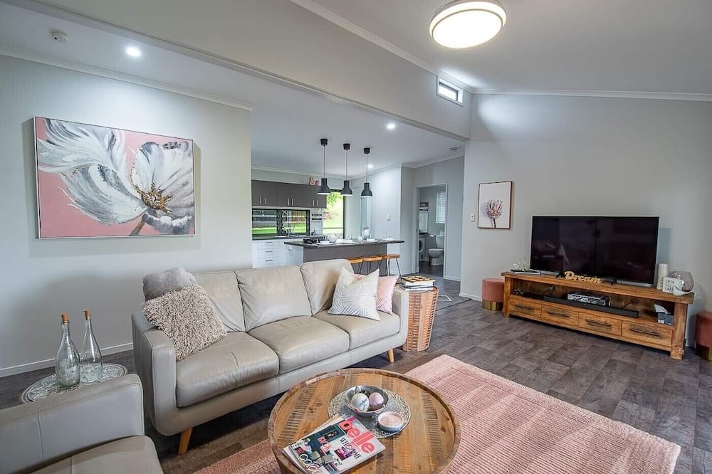 Photo of Livingroom in Yandina Creek