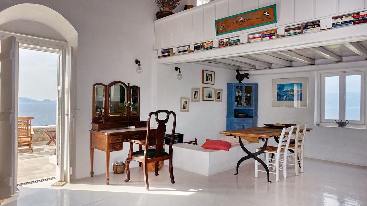 Photo of Others in Hydra