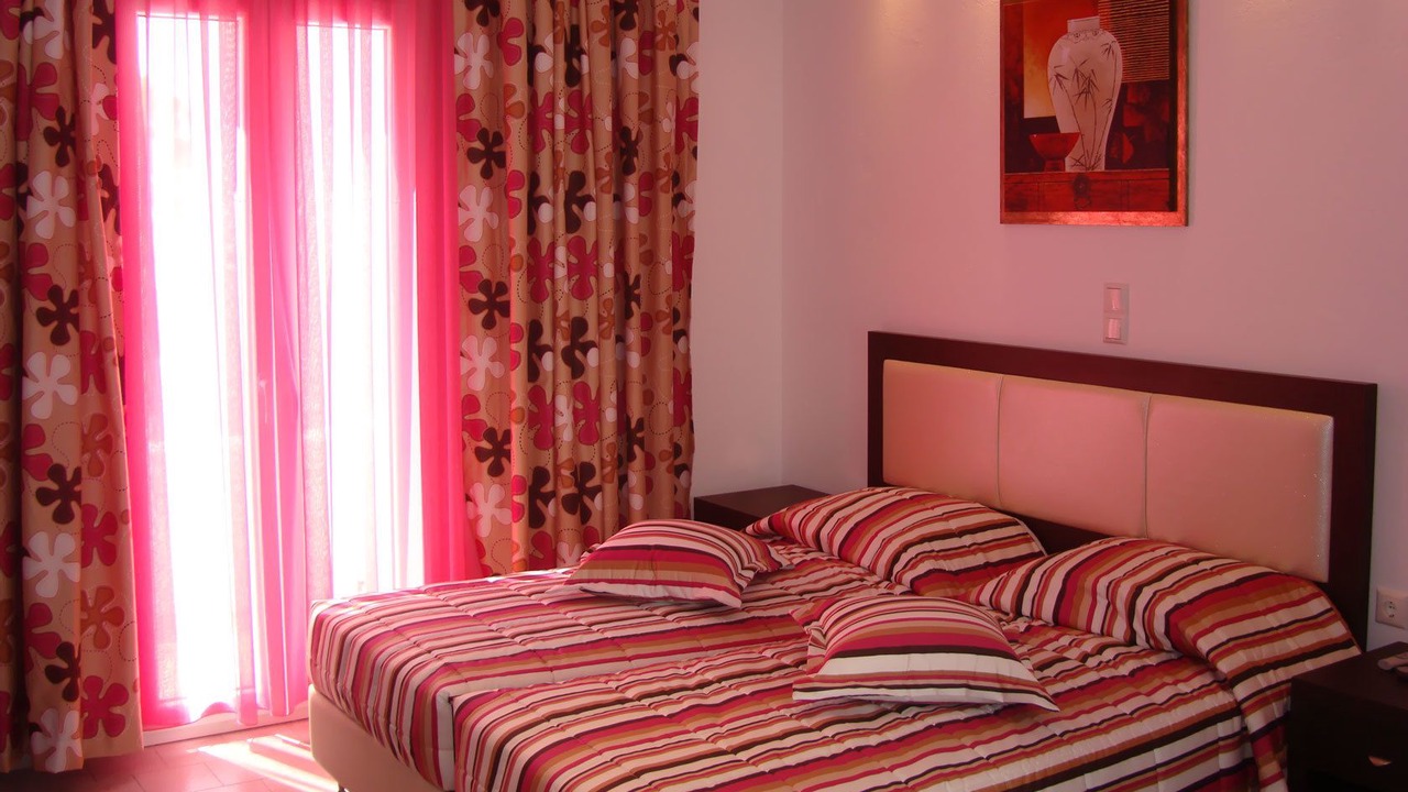 Photo of Bedroom in Ornos