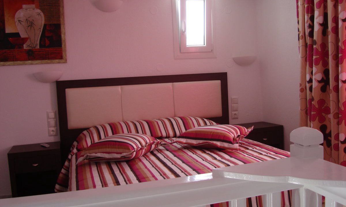 Photo of Bedroom in Ornos