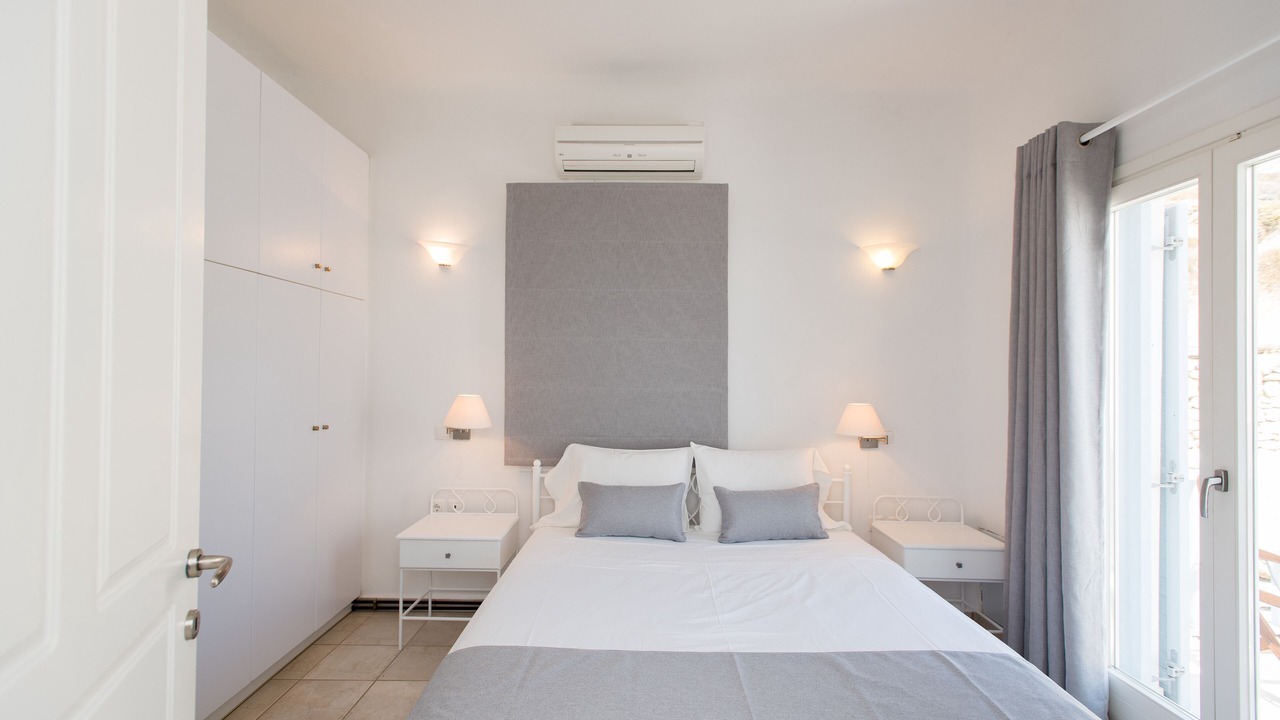 Photo of Bedroom in Platis Gialos
