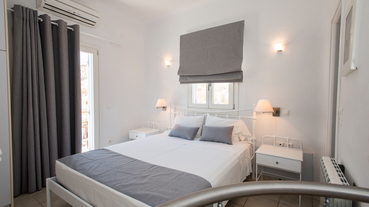 Photo of Bedroom in Platis Gialos