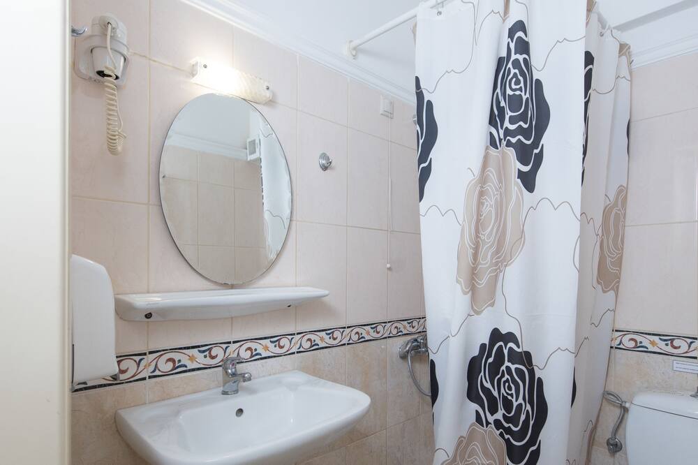 Photo of Bathroom in Eretria