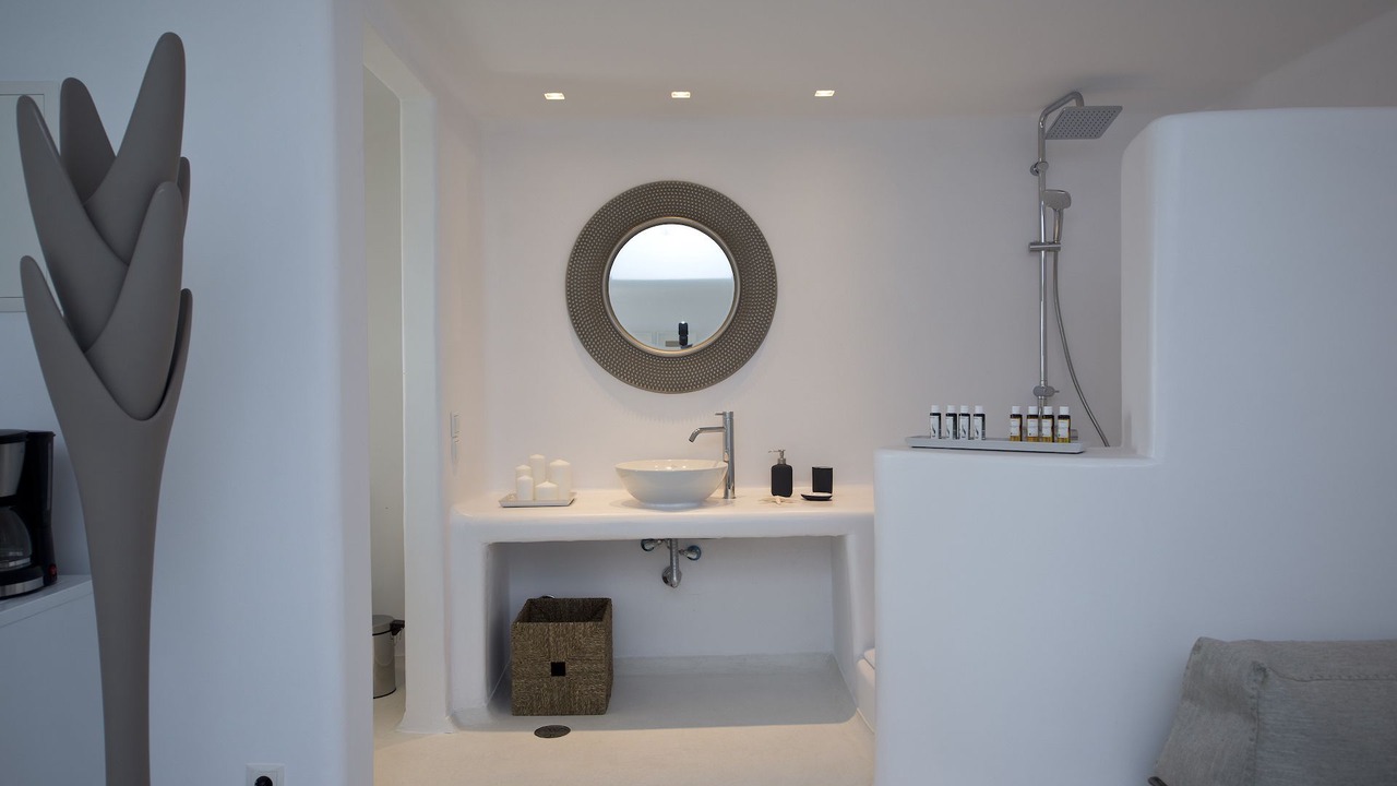 Photo of Bathroom in Tourlos