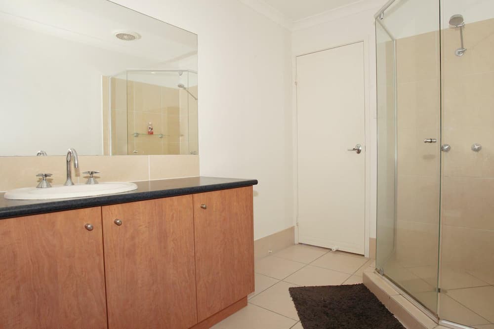 Photo of Bathroom in Parrearra