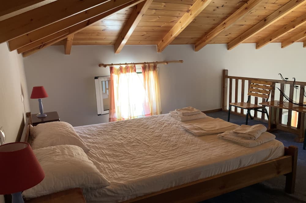 Photo of Bedroom in Astros