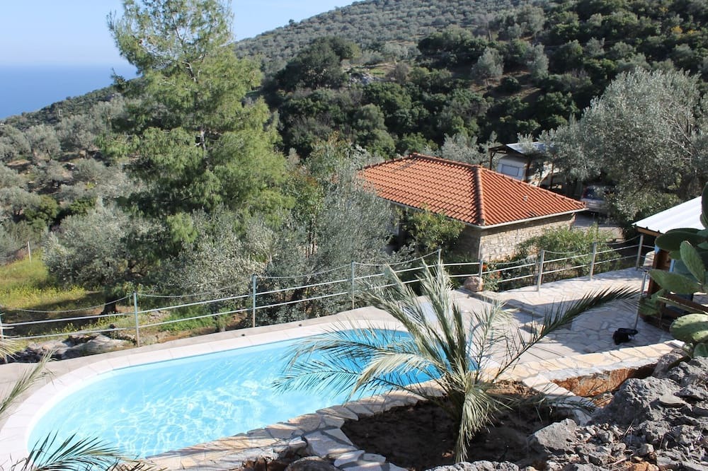 Photo of Outdoor in Kefalari