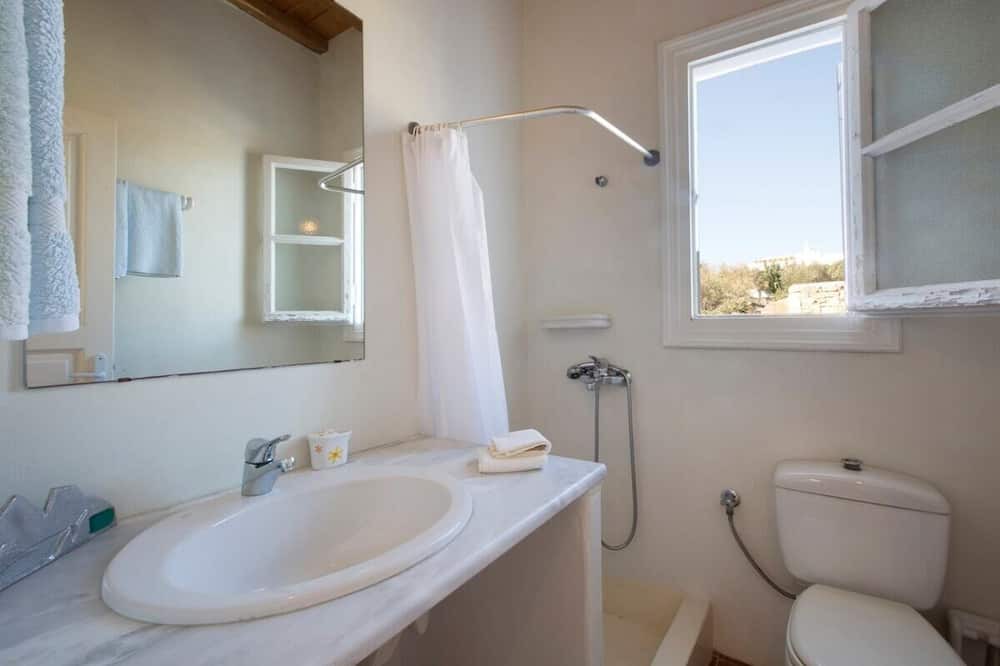 Photo of Bathroom in Psarou
