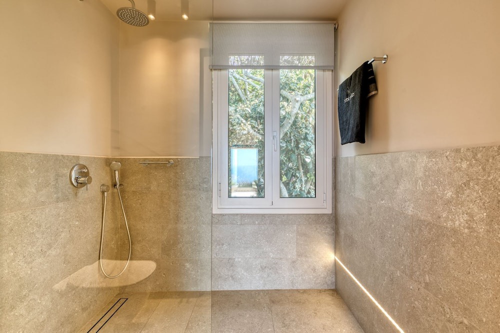 Photo of Bathroom in Kavallos