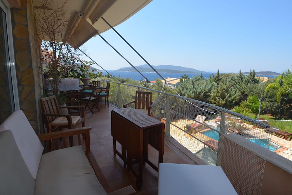 Photo of Patio Balcony in Marmari