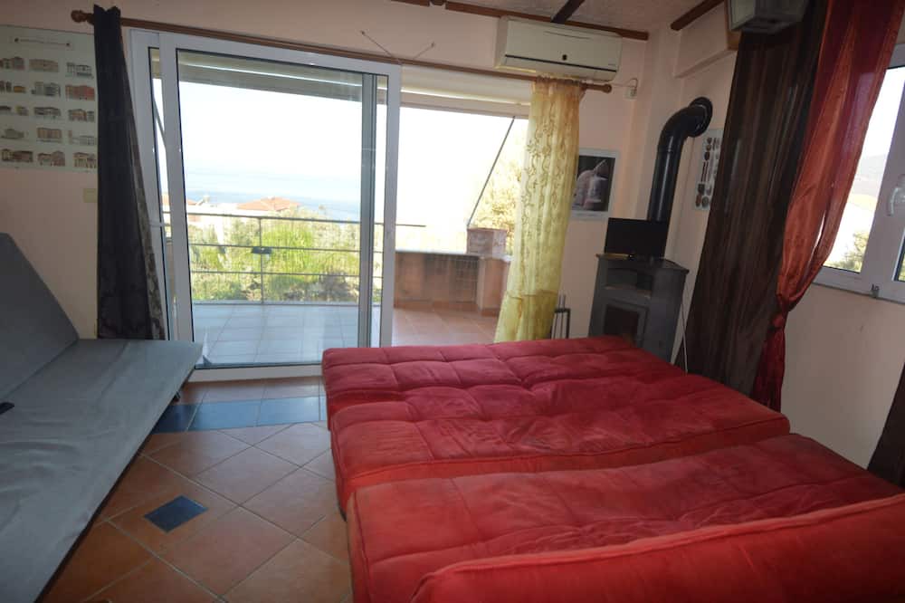 Photo of Bedroom in Marmari
