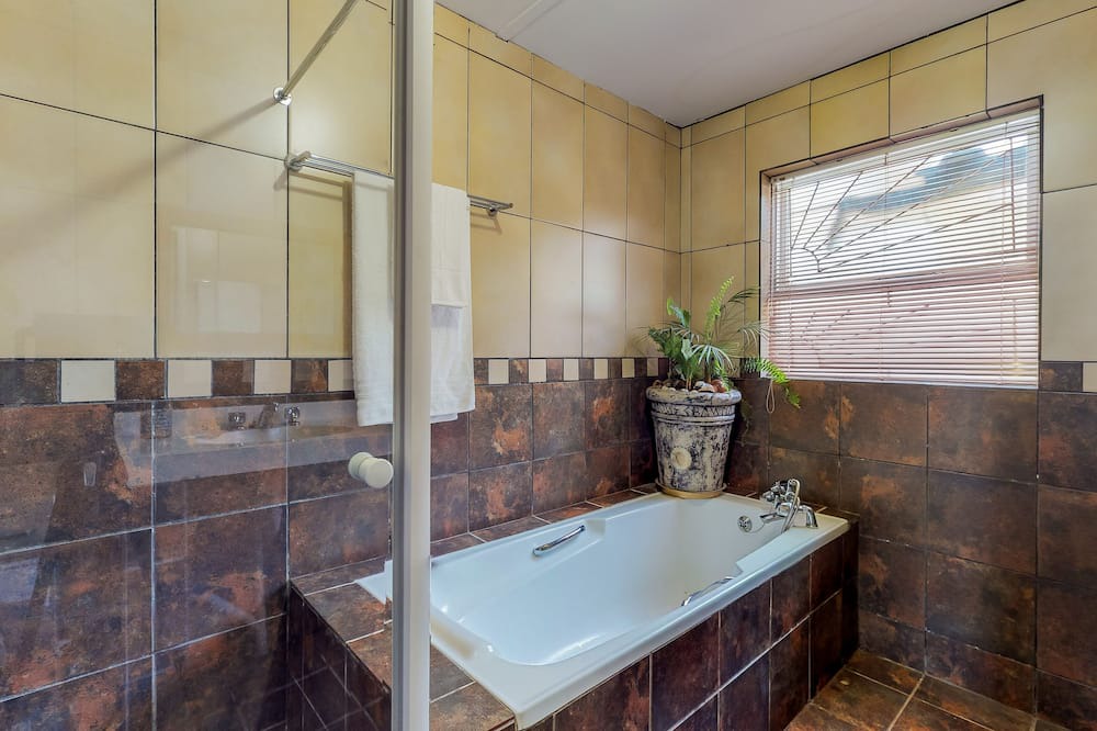 Photo of Bathroom in Westcliff
