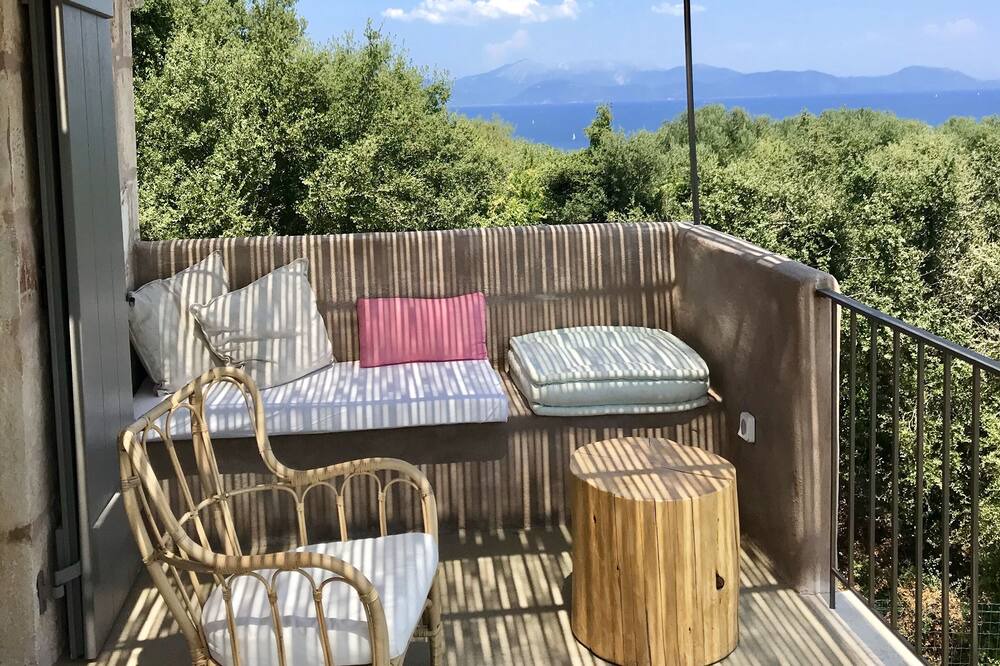 Photo of Patio Balcony in Evreti