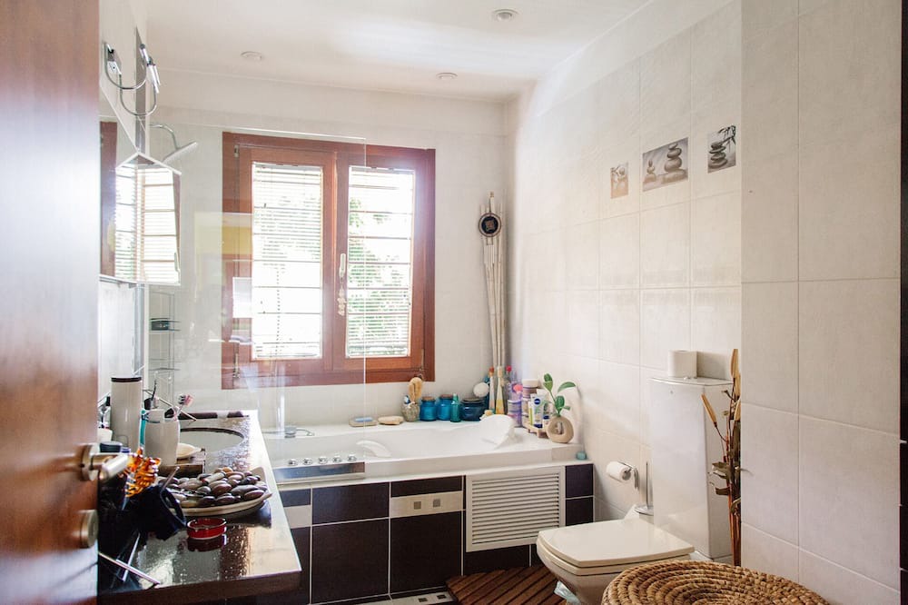 Photo of Bathroom in Varkiza