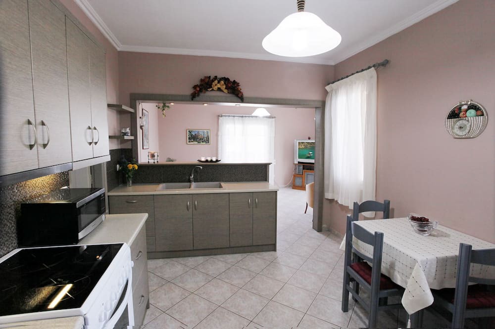 Photo of Kitchen in Agia Ermioni