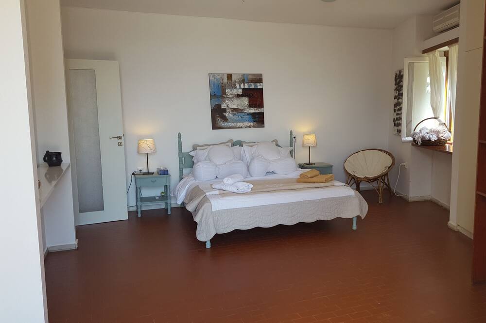 Photo of Bedroom in Eretria
