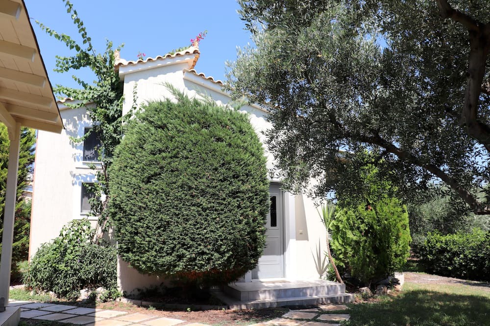 Photo of Outdoor in Plepi