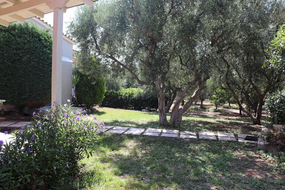 Photo of Outdoor in Plepi
