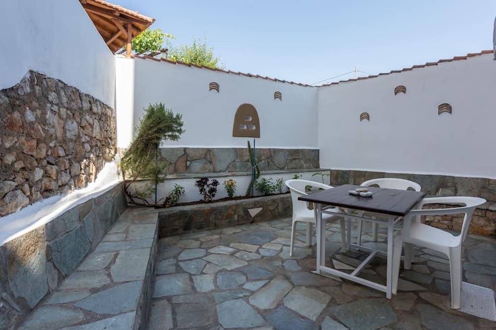 Photo of Patio Balcony in Votsi