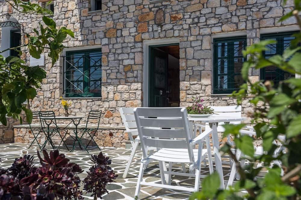 Photo of Patio Balcony in Votsi