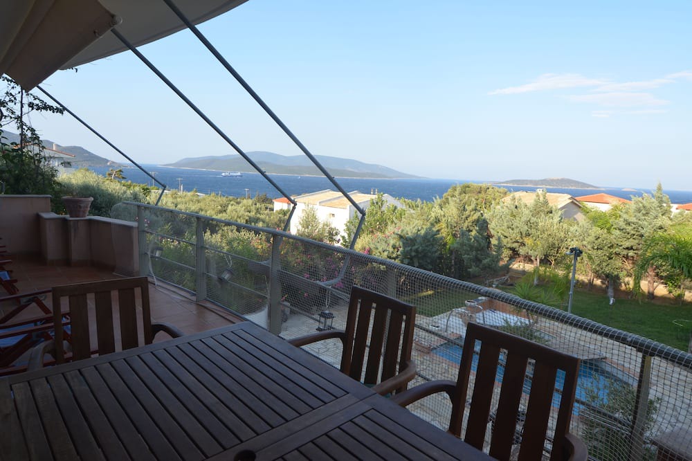 Photo of Patio Balcony in Marmari