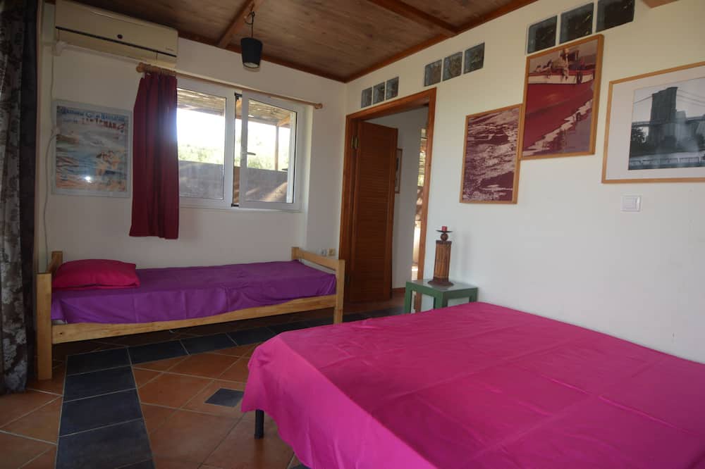 Photo of Bedroom in Marmari