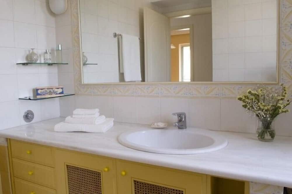 Photo of Bathroom in Agia Paraskevi