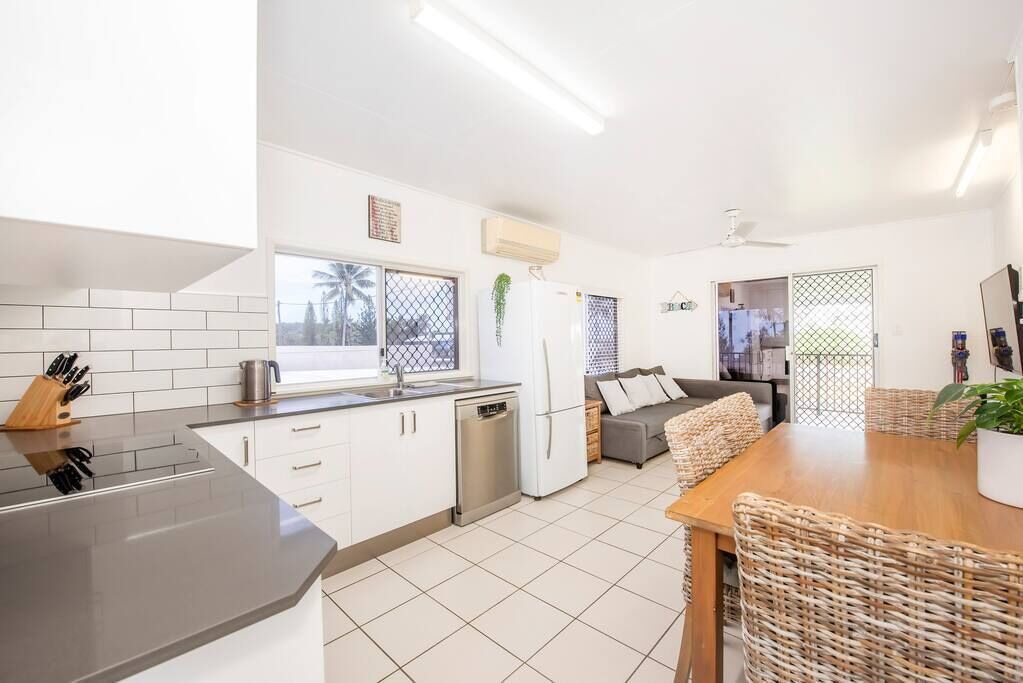 Photo of Kitchen in Grasstree Beach