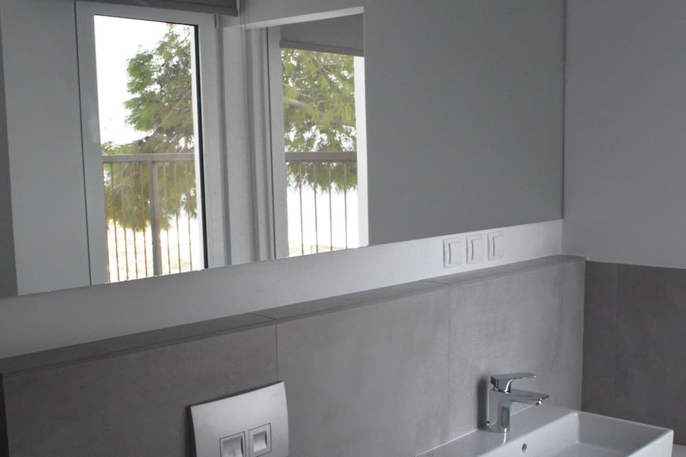 Photo of Bathroom in Agia Marina Mikrolimanou