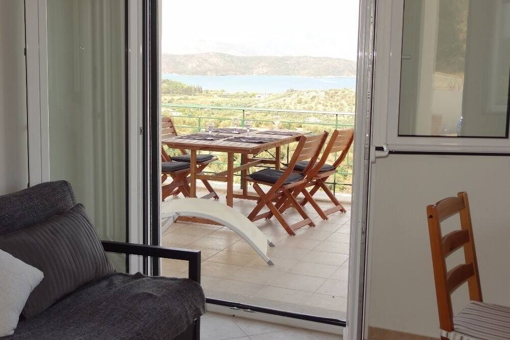 Photo of Bedroom in Galatas