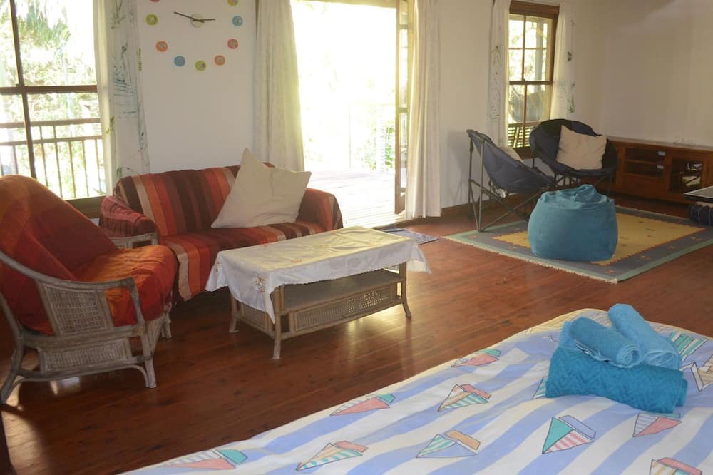 Photo of Livingroom in Wurtulla