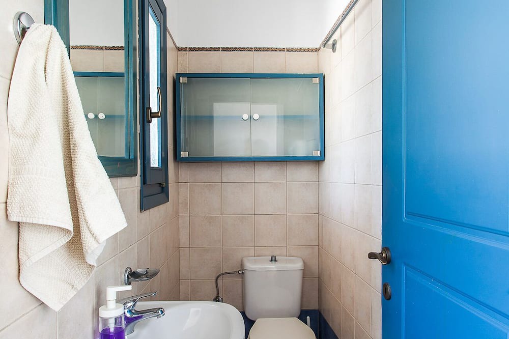 Photo of Bathroom in Kalafatis