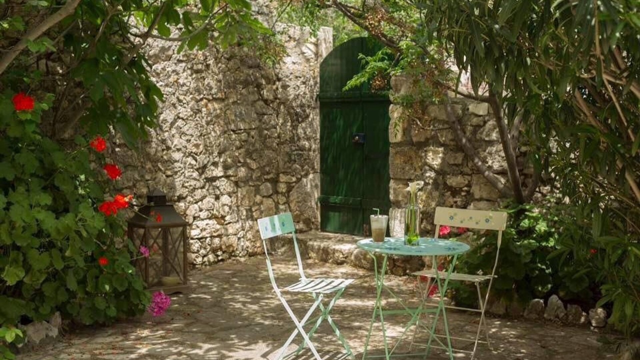 Photo of Outdoor in Tselendata
